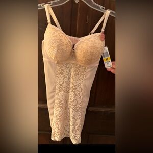 Babydoll & g-string set with push up bra area, size medium lingerie, peach color